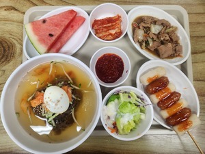 물냉면